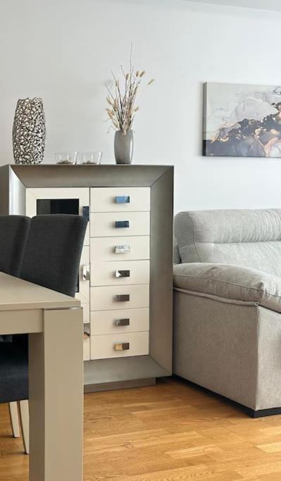 Studio 14 + Garaje Incluido. Nuevo, Elegante, Acogedor. Haro Dış mekan fotoğraf