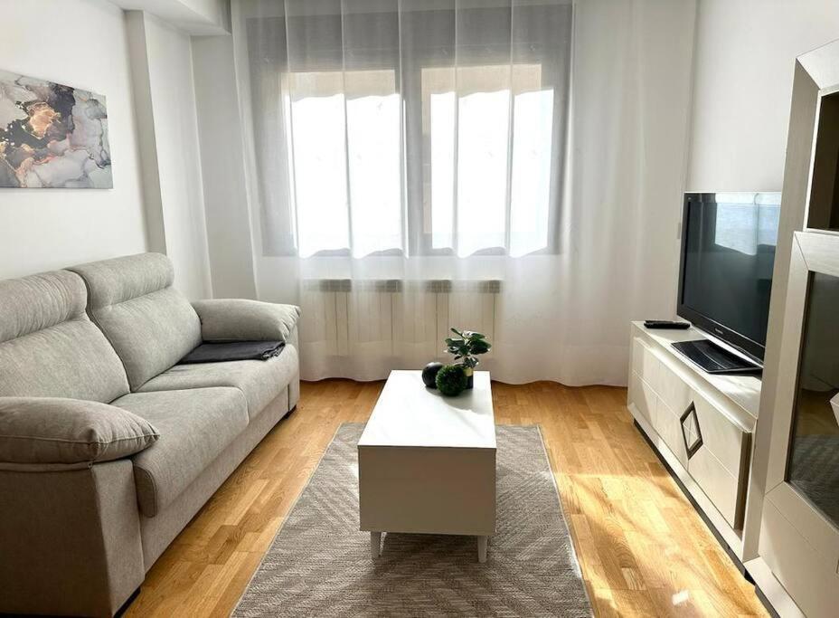 Studio 14 + Garaje Incluido. Nuevo, Elegante, Acogedor. Haro Dış mekan fotoğraf